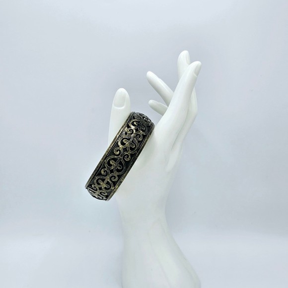 Filigree Boho Bracelet Bangle Brass Tone Hearts Scroll Fashion Plunder (?) 9" - Picture 5 of 7